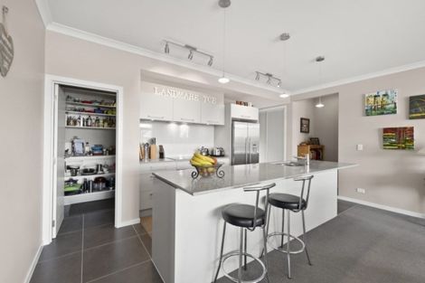 Photo of property in 27 Landmark Terrace, Orewa, 0931