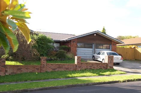 Photo of property in 2 Eastridge Court, Northpark, Auckland, 2013