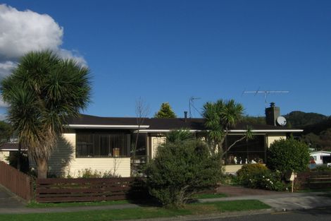 Photo of property in 2 Mitimiti Grove, Wainuiomata, Lower Hutt, 5014