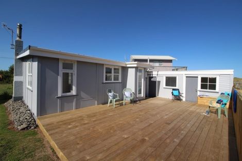Photo of property in 1917 Parewanui Road, Parewanui, Bulls, 4894