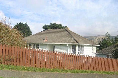 Photo of property in 7 Mitchell Grove, Ranui, Porirua, 5024