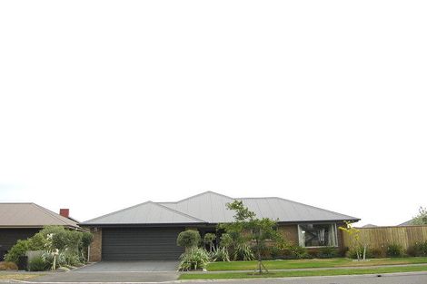 Photo of property in 82 Rothesay Road, Parklands, Christchurch, 8083