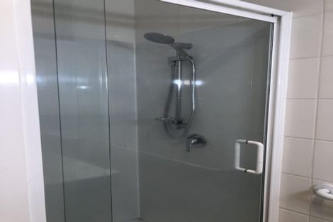 Photo of property in 45 Ravenwood Drive, Forrest Hill, Auckland, 0620