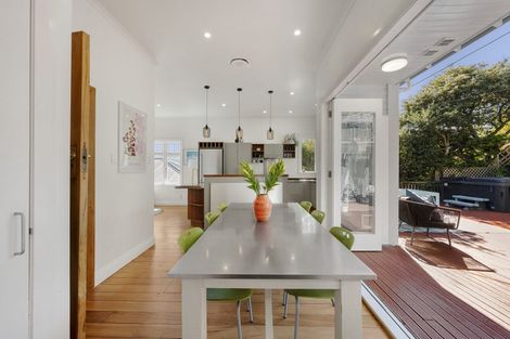 Photo of property in 553 Broadway, Miramar, Wellington, 6022