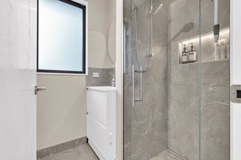 Photo of property in 2/397 Sawyers Arms Road, Harewood, Christchurch, 8051