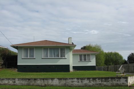 Photo of property in 17 Glenn Street, Castlecliff, Whanganui, 4501