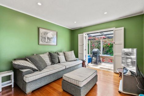 Photo of property in 34 Norwood Road, Bayswater, Auckland, 0622