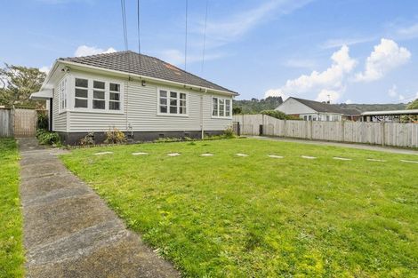 Photo of property in 3 Sellers Grove, Taita, Lower Hutt, 5011