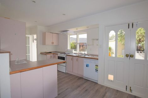 Photo of property in 20 Dellwood Avenue, Henderson, Auckland, 0612