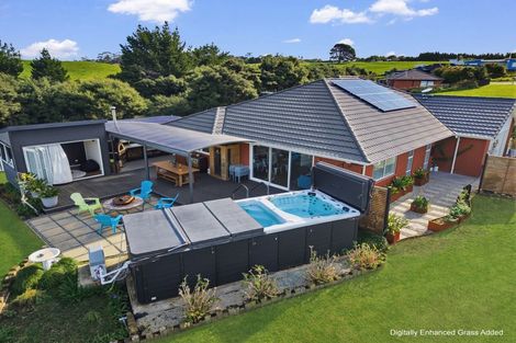 Photo of property in 96 Omana Avenue, Shelly Beach, South Head, 0874