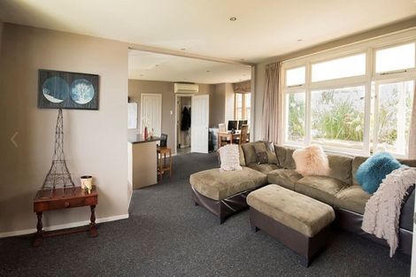 Photo of property in 37 Walter Street, The Glen, Dunedin, 9011