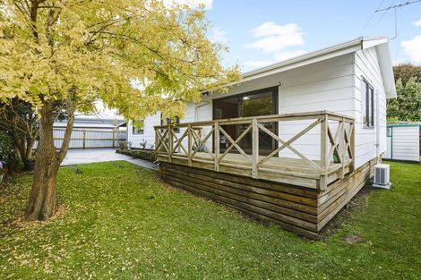 Photo of property in 2/4 Bunnythorpe Road, Papakura, 2110