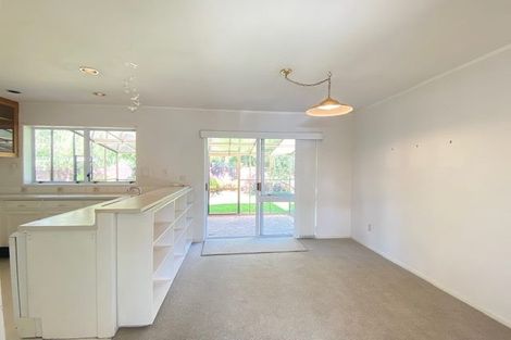 Photo of property in 10 Mimosa Place, Half Moon Bay, Auckland, 2012