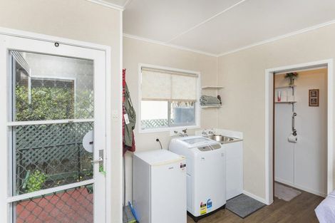 Photo of property in 38 Oak Street, Mangapapa, Gisborne, 4010
