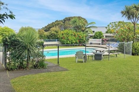 Photo of property in 7/18 Parr Terrace, Castor Bay, Auckland, 0620