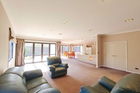 Photo of property in 30 Sandwich Road, St Andrews, Hamilton, 3200