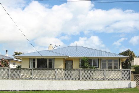 Photo of property in 122 Belt Road, New Plymouth, 4310