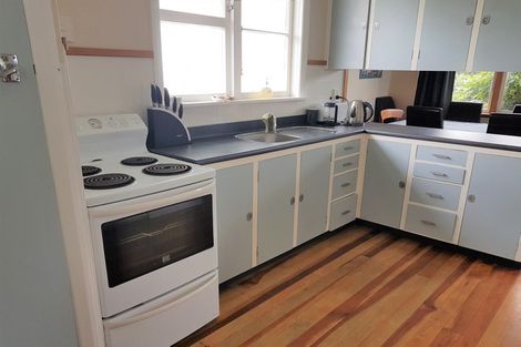 Photo of property in 33 Fox Street, Opunake, 4616