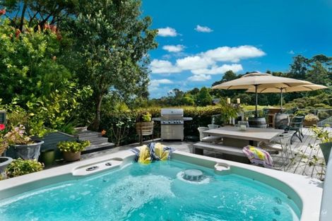 Photo of property in 10 Remu Place, Greenhithe, Auckland, 0632