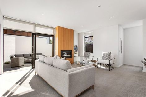 Photo of property in 96 Merivale Lane, Merivale, Christchurch, 8014