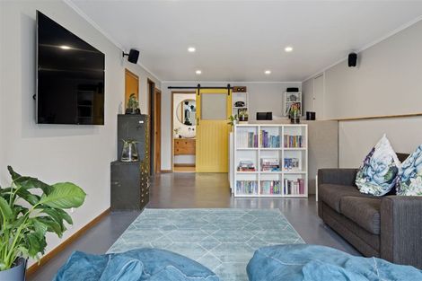 Photo of property in 39 Stratford Road, Manurewa, Auckland, 2105