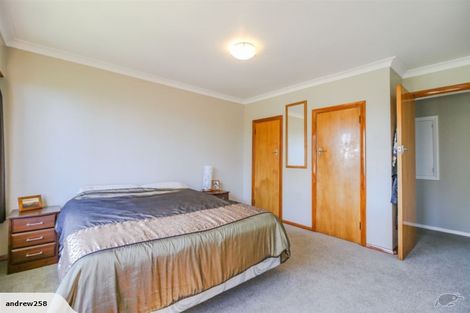 Photo of property in 23 Wairere Road, Bastia Hill, Whanganui, 4500