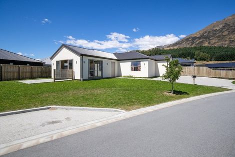 Photo of property in 11 Silver Street, Lower Shotover, Queenstown, 9304
