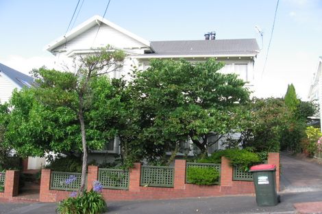 Photo of property in 7 Newman Terrace, Thorndon, Wellington, 6011