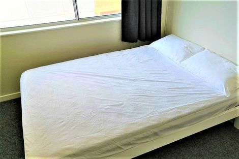 Photo of property in Terrace Tower Apartments, 10e/126 The Terrace, Wellington Central, Wellington, 6011