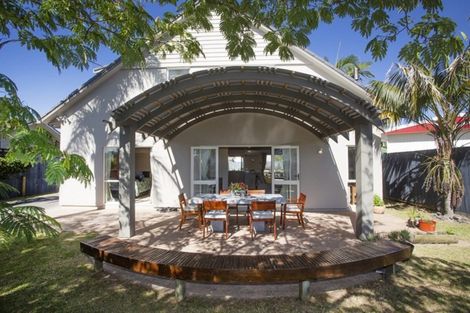 Photo of property in 317 Linton Crescent, Whangamata, 3620