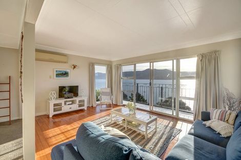 Photo of property in 35 Oxley Crescent, Broad Bay, Dunedin, 9014