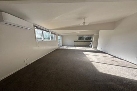Photo of property in 74 Kervil Avenue, Te Atatu Peninsula, Auckland, 0610
