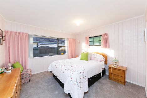 Photo of property in 140 Ruapehu Drive, Fitzherbert, Palmerston North, 4410