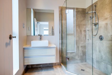 Photo of property in 15 Remana Crescent, Huapai, Kumeu, 0810