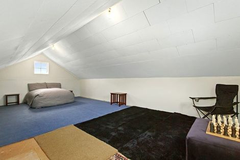 Photo of property in 7 Saint Hildas Glade, Tawa, Wellington, 5028