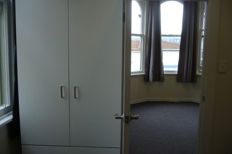 Photo of property in 4 Hawker Street, Mount Victoria, Wellington, 6011