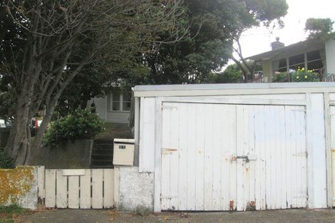 Photo of property in 83 Tauhinu Road, Miramar, Wellington, 6022