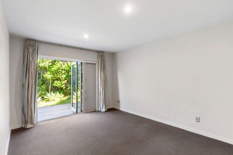 Photo of property in 5a Aberdeen Road, Castor Bay, Auckland, 0620