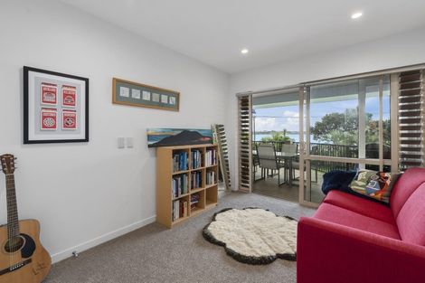 Photo of property in 14 Lansdowne Street, Bayswater, Auckland, 0622