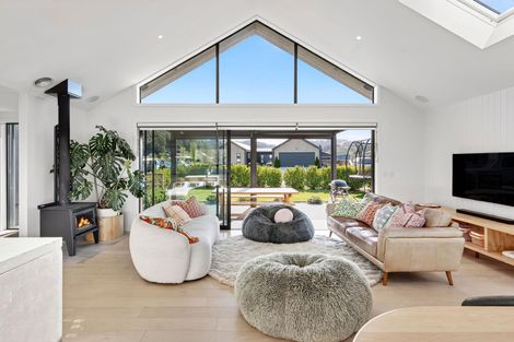 Photo of property in Luggate Park, 32 Cooper Crescent, Luggate, Wanaka, 9383