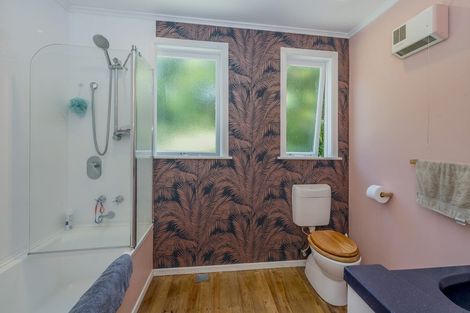 Photo of property in 57 Tilley Road, Paekakariki, 5034