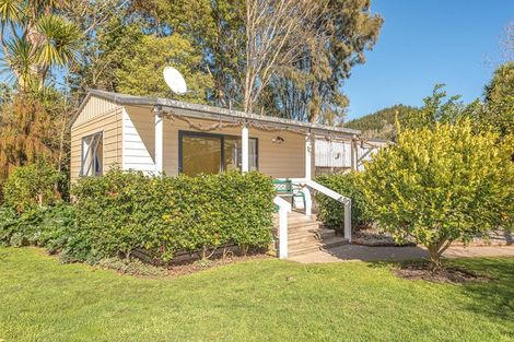 Photo of property in 408 Kaiwhaiki Road, Kaiwhaiki, Whanganui, 4575
