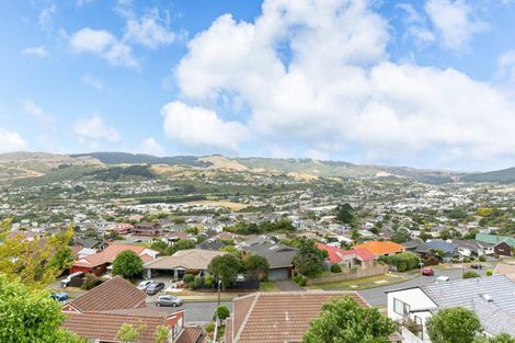 Photo of property in 13 Chastudon Place, Tawa, Wellington, 5028