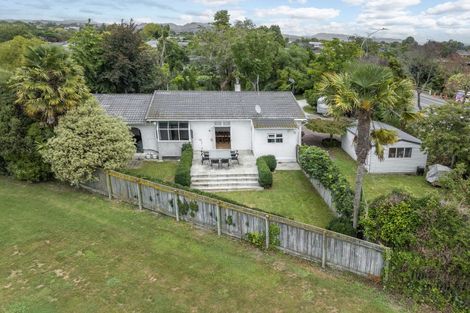 Photo of property in 140 Napier Road, Havelock North, 4130