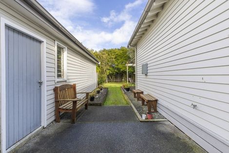 Photo of property in 22 Kingswood Street, Takaro, Palmerston North, 4412
