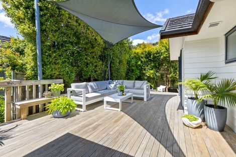 Photo of property in 33 Mural Place, Greenhithe, Auckland, 0632