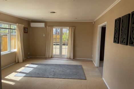 Photo of property in 64 Taikata Road, Te Atatu Peninsula, Auckland, 0610