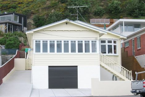 Photo of property in 230 The Esplanade, Island Bay, Wellington, 6023