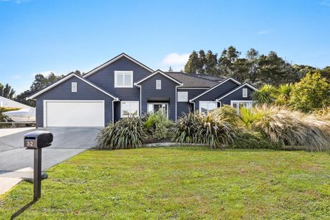 Photo of property in 32 Awanui Crescent, Matakana, 0985