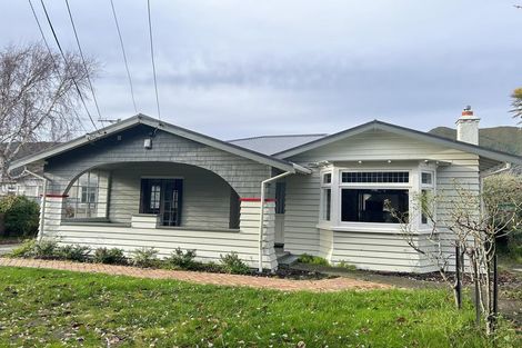 Photo of property in 122 Waiwhetu Road, Waterloo, Lower Hutt, 5011